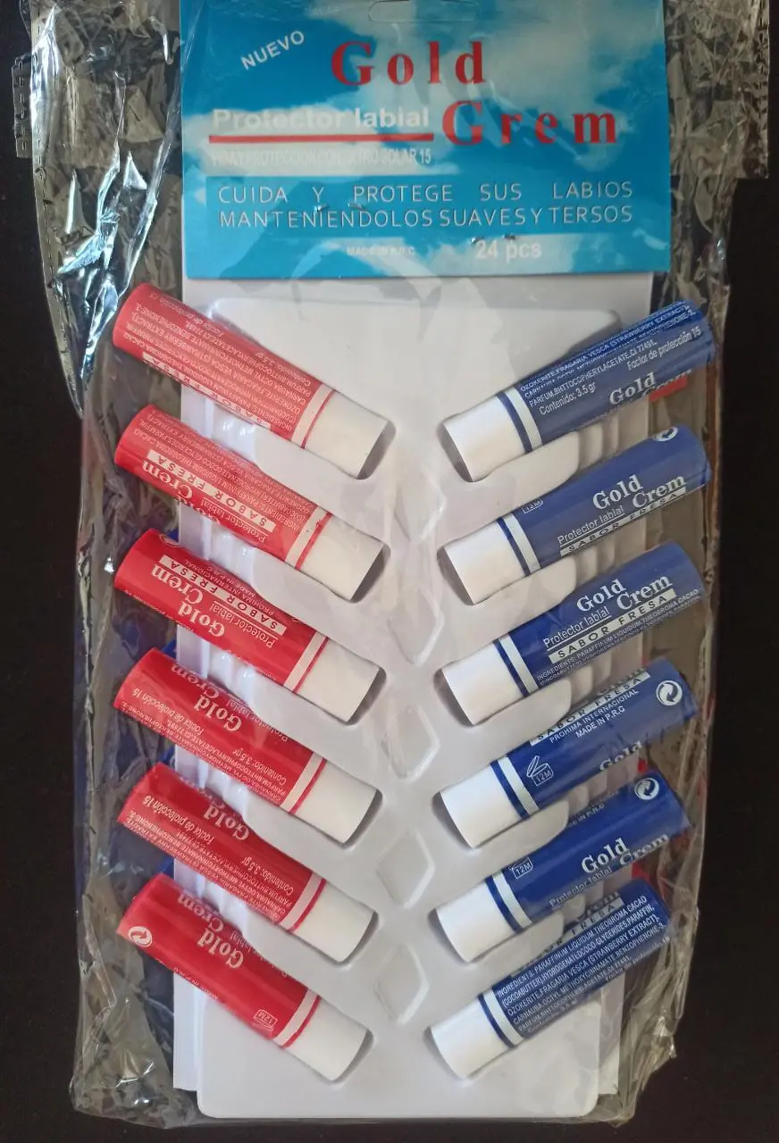 Gold Baume à lèvre gold - Parfum et cosmétiques authentiques en vente chez Choupinette para & parfumerie