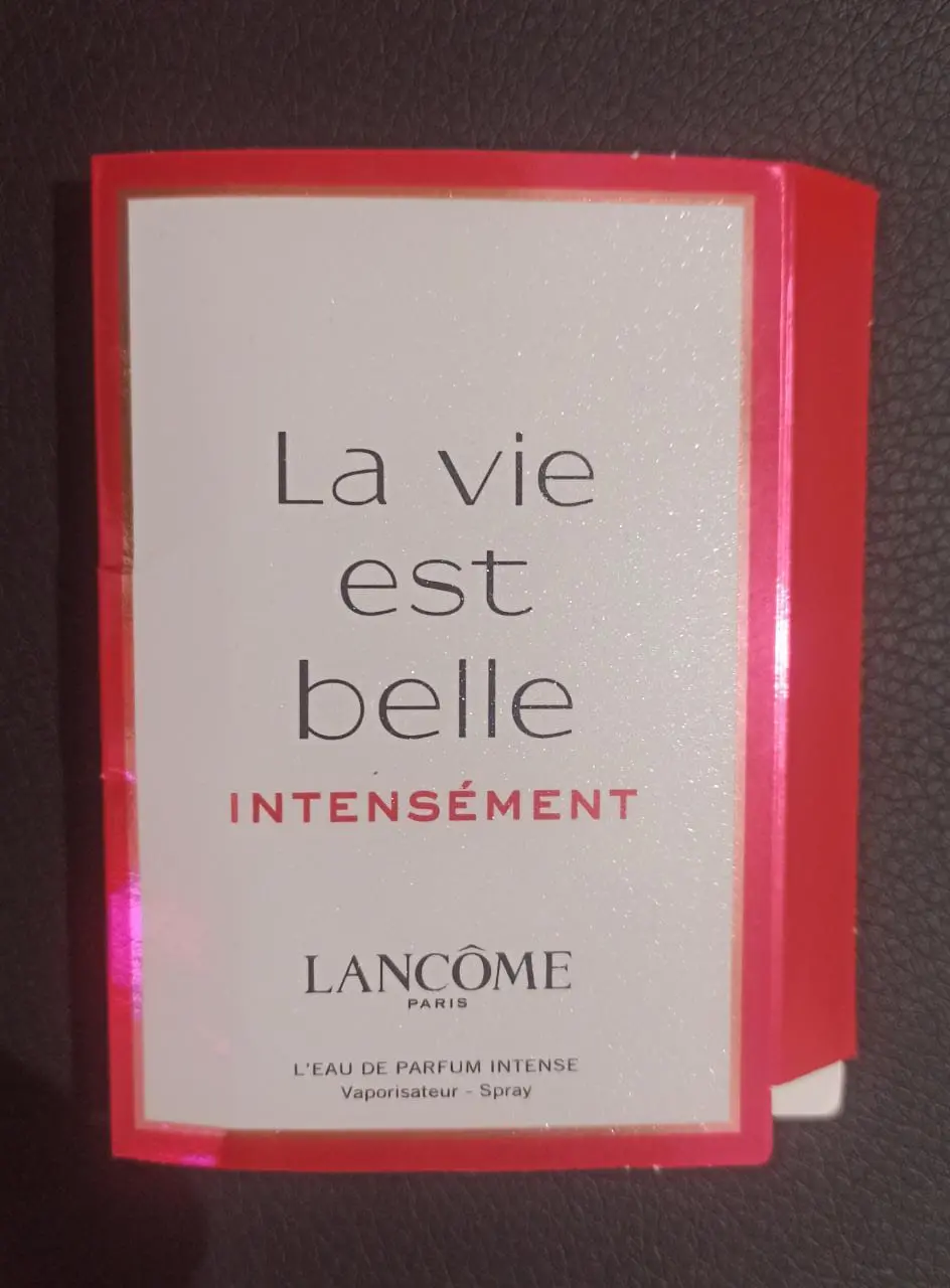   Échantillan parfum la vie est belle intensément - Parfum et cosmétiques authentiques en vente chez Choupinette para & parfumerie