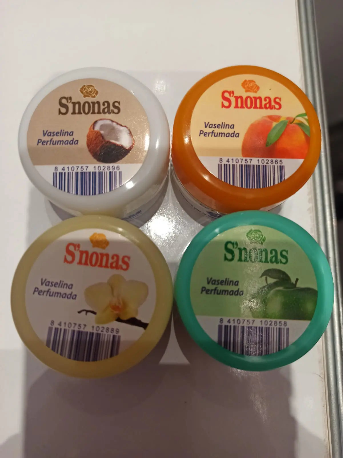 S'nonas Baume à lèvre s'nonas - Parfum et cosmétiques authentiques en vente chez Choupinette para & parfumerie