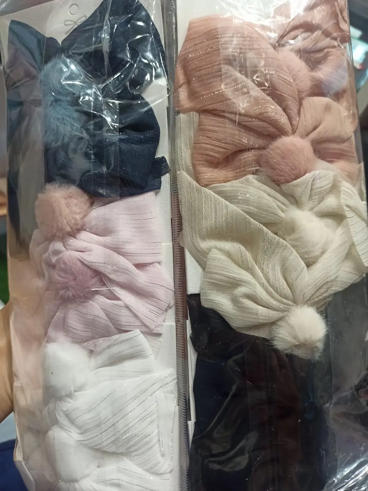   Barette moyenne cheveux papillon - Parfum et cosmétiques authentiques en vente chez Choupinette para & parfumerie