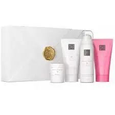 Rituals coffret ritual of sakura taille S (mousse de douche 50ml, crème corporel 70ml, lotion moussante 70ml, bougie parfumée 25g) - Parfum et cosmétiques authentiques en vente chez Choupinette para & parfumerie