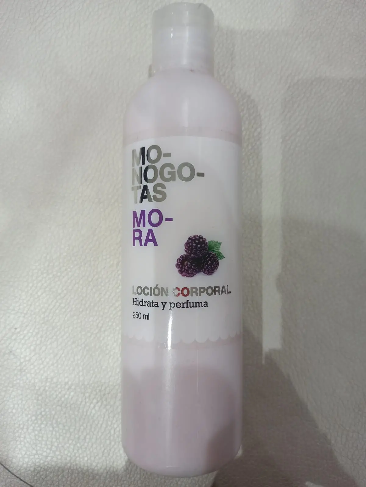 Monogotas Monogotas lotion corporelle mora 250ml - Parfum et cosmétiques authentiques en vente chez Choupinette para & parfumerie